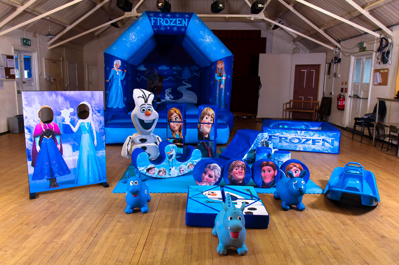an image showing the Frozen package complete with ball pit and picture board