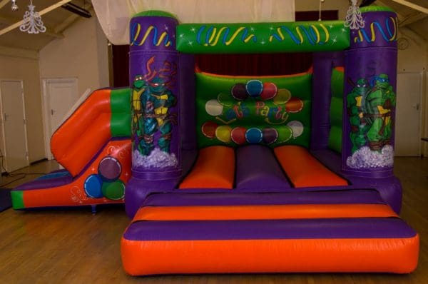 TMNT 17 x 15 Velcro Castle With Slide – Changeable Themes