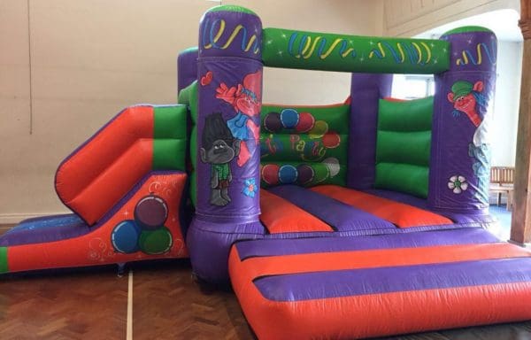 Trolls Velcro Castle With Slide – Changeable Themes